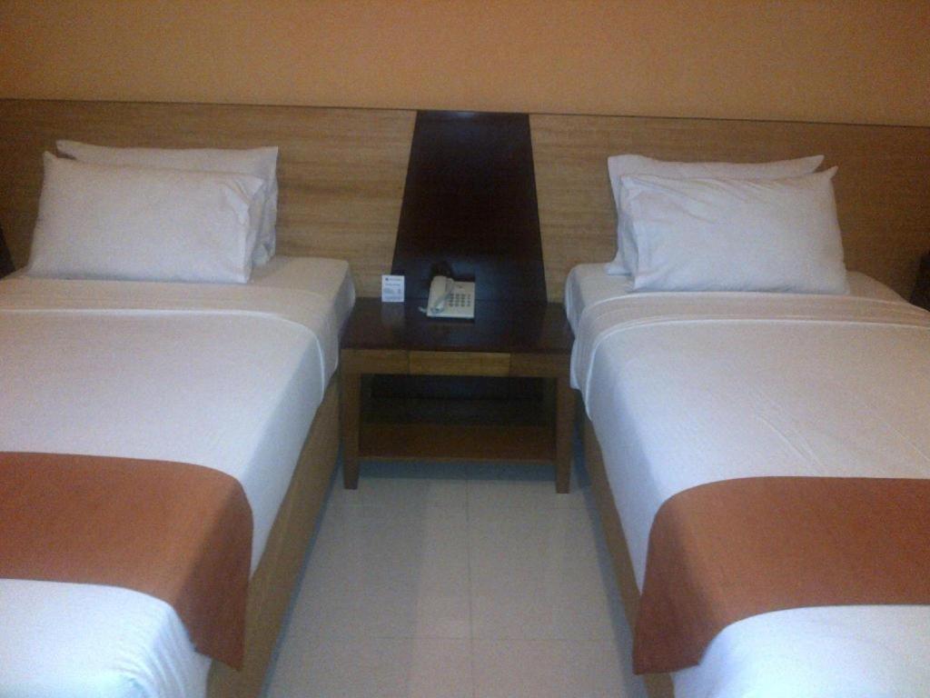 Wonua Monapa Hotel Resort Кендари Экстерьер фото