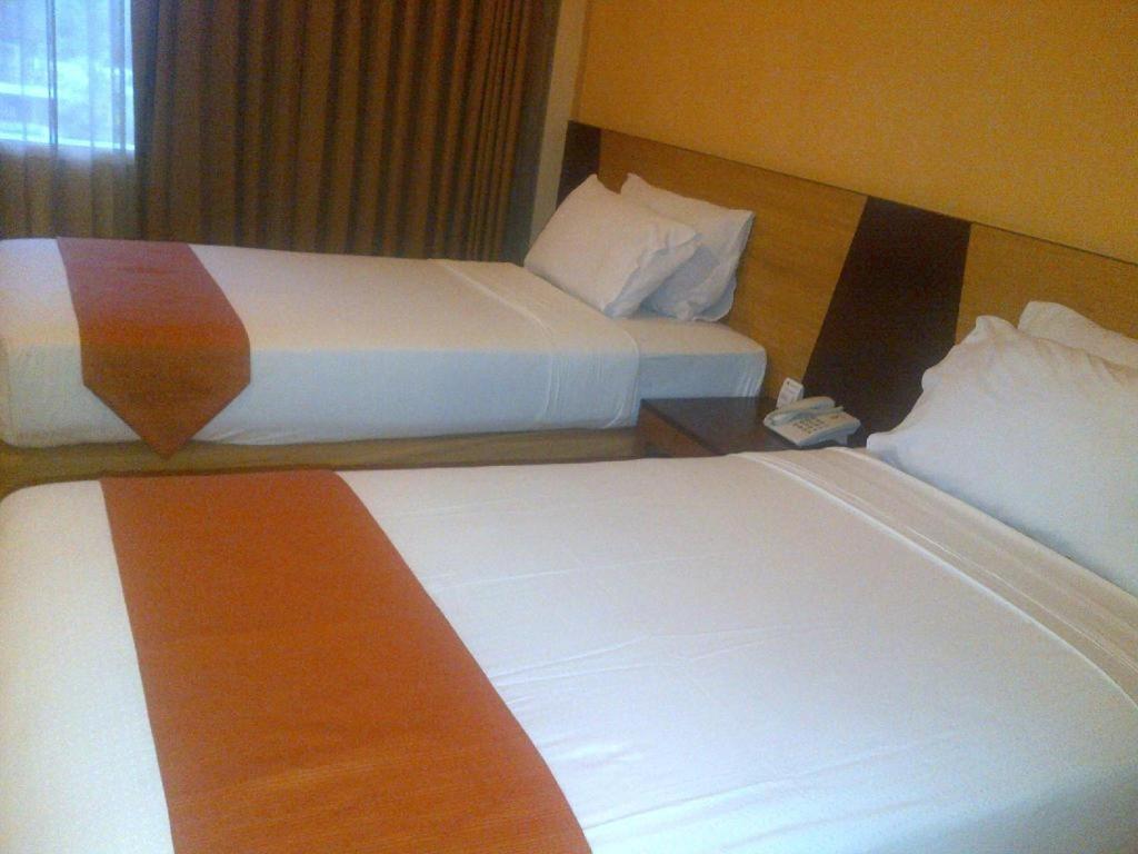 Wonua Monapa Hotel Resort Кендари Экстерьер фото