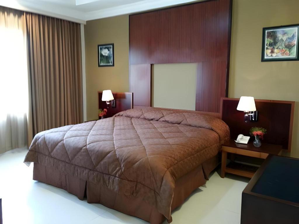 Wonua Monapa Hotel Resort Кендари Экстерьер фото