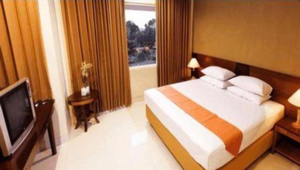 Wonua Monapa Hotel Resort Кендари Экстерьер фото