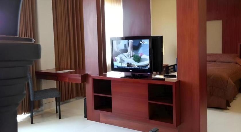 Wonua Monapa Hotel Resort Кендари Экстерьер фото