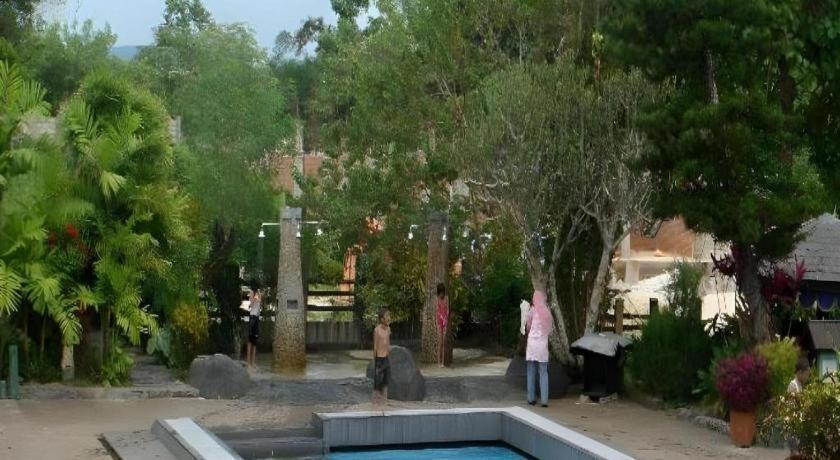 Wonua Monapa Hotel Resort Кендари Экстерьер фото
