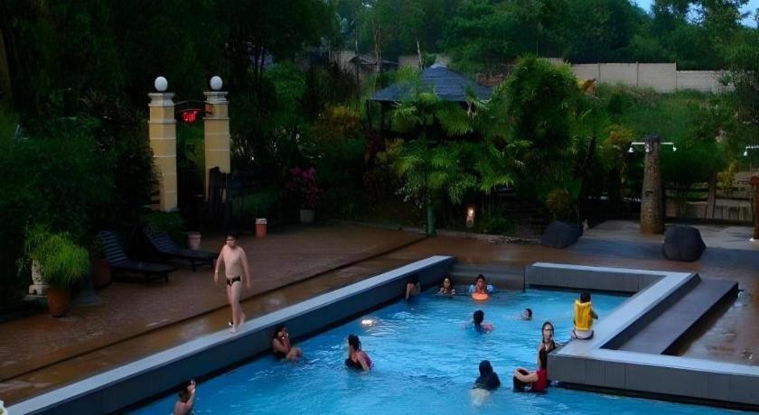 Wonua Monapa Hotel Resort Кендари Экстерьер фото