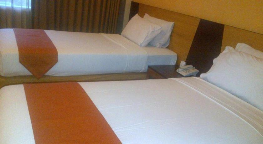 Wonua Monapa Hotel Resort Кендари Экстерьер фото